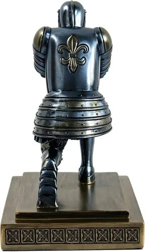 Vista 3 de Soporte para bolígrafos de resina, diseño de soldado ejecutivo, organizador de escritorio, elegante soporte para bolígrafos, decoración