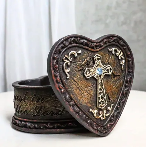 Vista 2 de Ebros Gift Rústico vaquero occidental Cowgirl Trust In The Lord Scroll Art Cruz en forma de corazón intrincado decorativo joyería baratija caja
