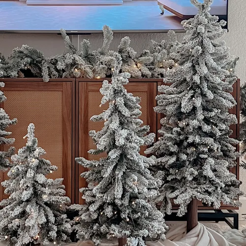 Vista 4 de Haute Decor Colección de árboles de Navidad alpinos, juego de 3