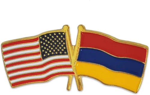 Vista 176 de PinMart Pin de solapa esmaltado con bandera de la amistad cruzada de Estados Unidos y el mundo