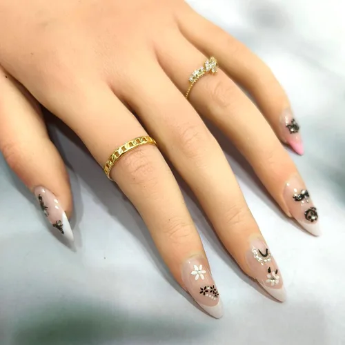Vista 5 de Calcomanías para arte de uñas de flores, diseño de uñas en blanco y negro, calcomanías autoadhesivas 3D, suministros de arte de uñas, calcomanías