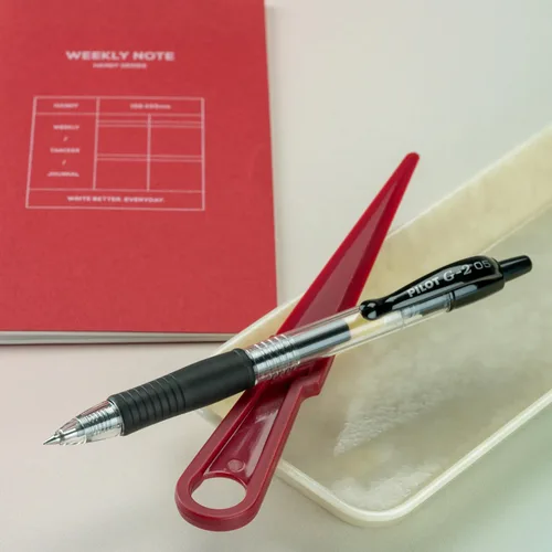 Vista 9 de Bolígrafos Pilot G2 Premium de Gel, Punta Extra Fina de 0.5 mm, Bolígrafos de Gel de Tinta Negra, Paquete de 12 - Ideal para Escuela, Diario