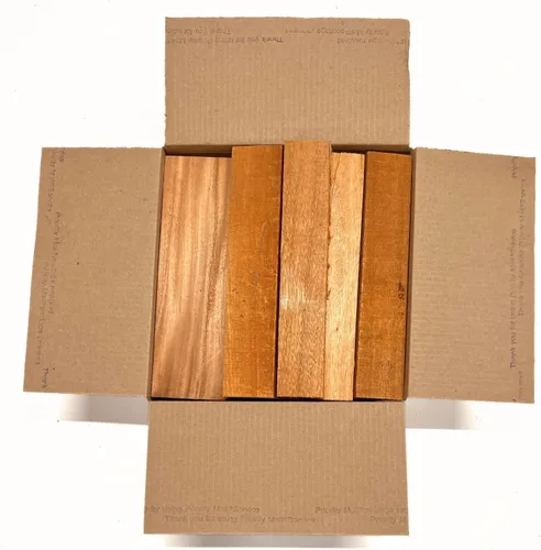 Vista 4 de Exotic Wood Zone 's Scarp Wood Cut Offs Box de caoba Chatarra de madera para tallar rollos de madera corta Tablas de madera
