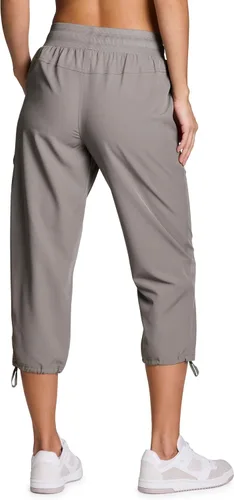 Vista 43 de RBX - Pantalón capri deportivo con cordón,ligero, con bolsillos y estilo cargo, para mujer