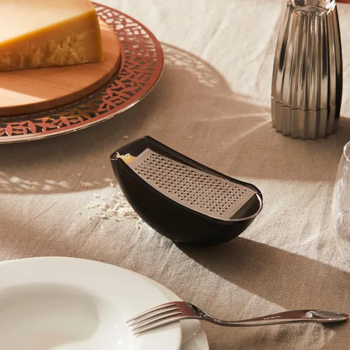 Vista 2 de Alessi AARU01 B Rallador "Parménide", negro