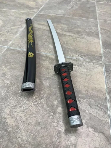 Vista 2 de Espada tradicional japonesa de espuma samurái Katana impresa dragón dorado en vaina