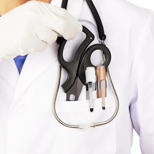 Vista 2 de MEUUT Paquete de 3 Tijeras Médicas y Linternas para Enfermeras, Suministros Médicos con Dos Linternas Médicas, Cuatro Baterías, Unas Tijeras