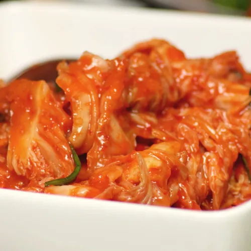 Vista 6 de Wang Kimchi coreano enlatado – Auténtico repollo de napa fermentado con Gochugaru Kimchi multiusos rico en probióticos Sabor coreano picante