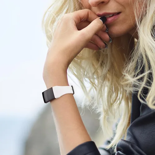Vista 6 de Paquete de 6 pulseras delgadas de silicona suave compatibles con Fitbit Charge 4, correas de repuesto deportivas para Fitbit Charge 4/Fitbit Charge