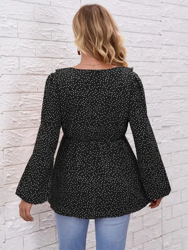 Vista 2 de OYOANGLE Blusa de maternidad con cuello en V y manga larga con volantes para embarazo