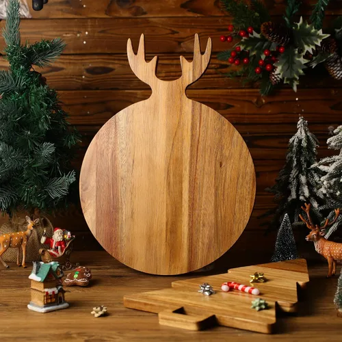 Vista 4 de Uiifan 2 Piezas Tablas de Cortar en Forma de Árbol de Navidad Tablas de Charcutería de Navidad con Mango de Cuerno Bandeja de Servir de Madera