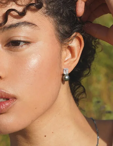 Vista 14 de Aretes colgantes de plata de ley 925 seleccionados a mano AAA+ de 7.5 a 0.315 in con perlas cultivadas de agua dulce blancas para mujer