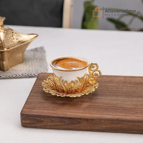 Vista 2 de Alisveristime Juego de tazas de café turco, porcelana blanca y metal de zinc con motivos turcos, 6 tazas y platillos (dorado)