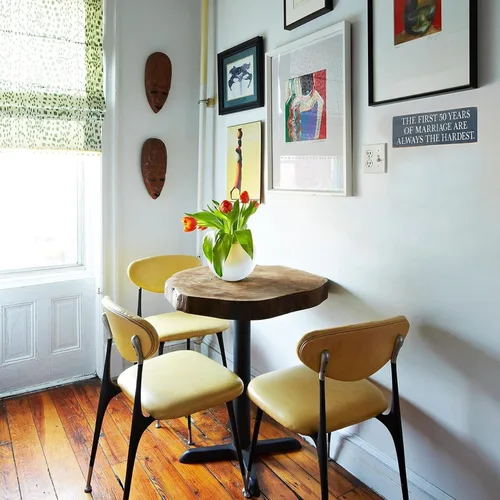 Vista 4 de Los primeros 50 años de matrimonio son los más difíciles" – Hecho de pino nudoso sólido y madera envejecida – Decoración de pared con plantilla