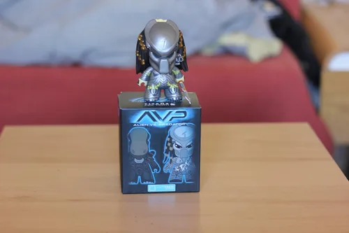 Vista 4 de Marzo 2016 Caja de botín Exclusivo Titans AVP Alien VS Predator Blind Box Misterio Figura de vinilo de 3 pulgadas