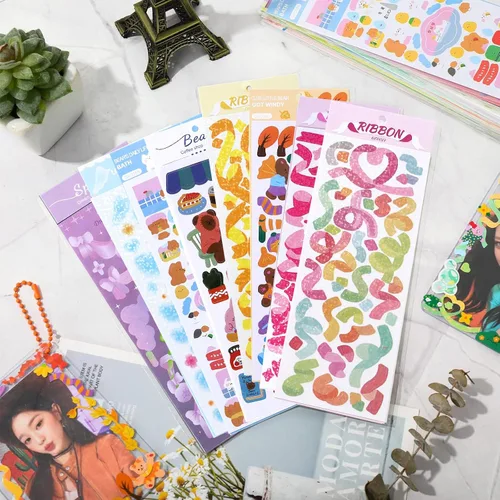 Vista 4 de Whaline 145 piezas soporte para tarjetas fotográficas Kpop con calcomanías, fundas transparentes para tarjetas, kit de protector de tarjetas