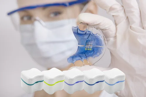 Vista 7 de Retenedor-Dentadura Baño Aparato Dental Limpieza Caso Tamaño Estándar con Fácil Agarre - Color Azul Almirante