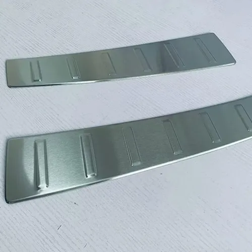 Vista 6 de Accesorios de automóvil para Mitsubishi New Outlander 2022 2023, protector de parachoques interior trasero, protector de placa de desgaste de carga