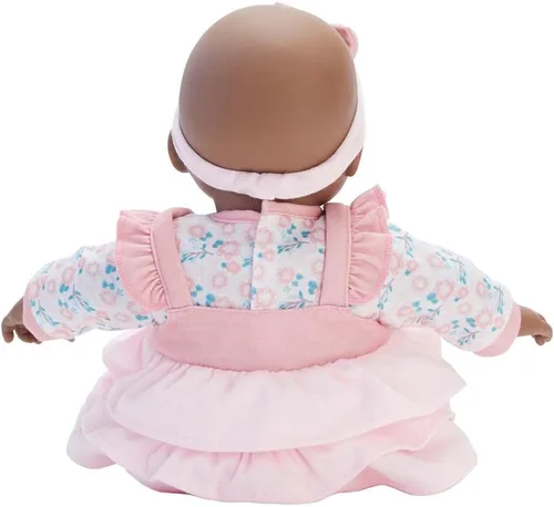 Vista 3 de Madame Alexander Muñeca Bebé Cuddles de 14 Pulgadas con Biberón, Rosa Floral, Tono de Piel Oscuro