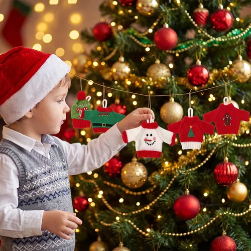 Vista 4 de 14 adornos de suéter feo para decoración de árbol de Navidad