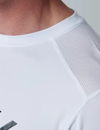 Vista 4 de Paquete de 3 camisetas de manga larga Dry Fit para hombre, camisetas ligeras de rendimiento atlético con agujeros para el pulgar para senderismo