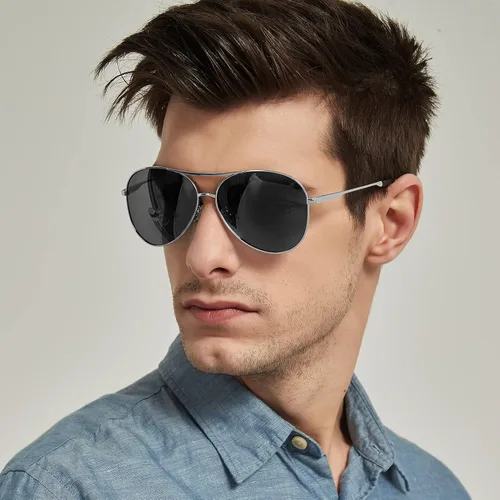 Vista 7 de BOTPOV Gafas de sol de aviador para hombres y mujeres, polarizadas, protección UV400, lente espejada, marco de metal con bisagras de resorte..