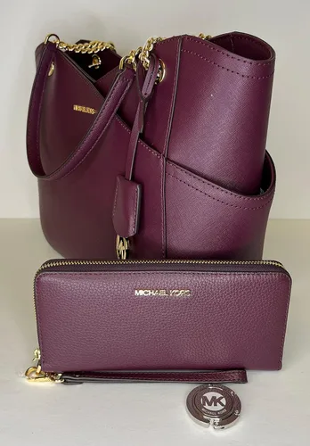 Vista 4 de Michael Kors Jet Set Travel Large Chain Shoulder Tote bundled with Large Continental Wallet and Purse Hook