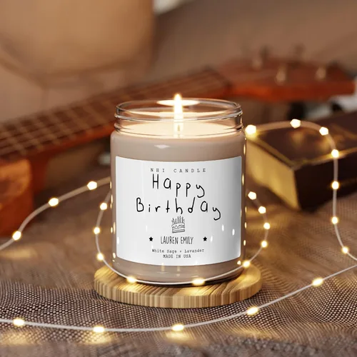 Vista 2 de NHI - Vela personalizada de feliz cumpleaños, vela con nombre personalizado, vela perfumada de cera de soja para el hogar, tarro transparente de 9