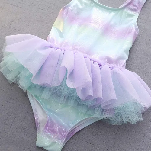 Vista 5 de HIHCBF Traje de baño de una pieza para niñas con volantes Tutú con gorra de sirena y escala, ropa de playa