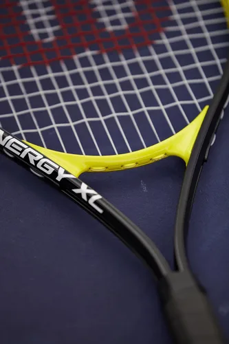 Vista 6 de Wilson Sporting Goods Energy XL - Raqueta de tenis (EA), color amarillo/negro, 4 3/8 pulgadas