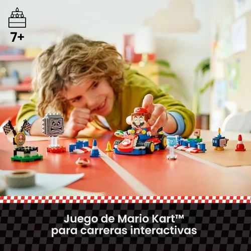 Vista 2 de LEGO Super Mario: Mario Kart - Juguete interactivo de Mario y kart estándar - Juego de carreras de simulación para niños y niñas, a partir de 7 años