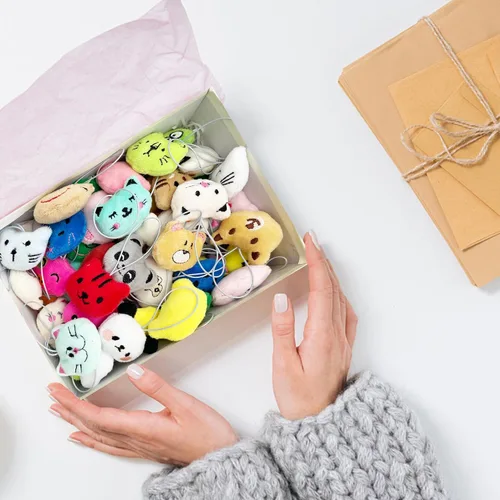 Vista 6 de XIPEGPA Juego de 50 juguetes de peluche de animales pequeños, llavero de juguete de peluche para recuerdos de fiesta, llavero adorno para bolsa
