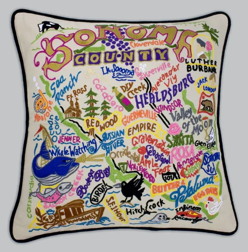 Vista 131 de Catstudio Portland (Oregon) - Almohada decorativa bordada
