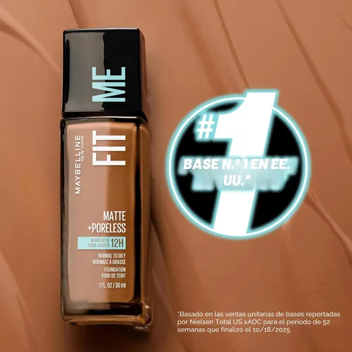 Vista 4 de Maybelline Fit Me Mate + Sin Poros Base Líquida Sin Aceite, Natural Buff, 1 Unidad (El Empaque Puede Variar)