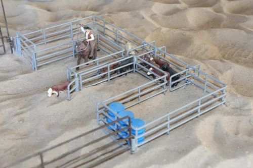 Vista 3 de Little Buster Toys Hereford Calf - Becerro realista, escala 1/16