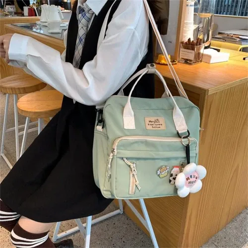 Vista 4 de JELLYEA Mochila Kawaii linda bolsa de mano con accesorios de flores alfileres Kawaii para niñas mochila escolar Mochilas tipo mochila