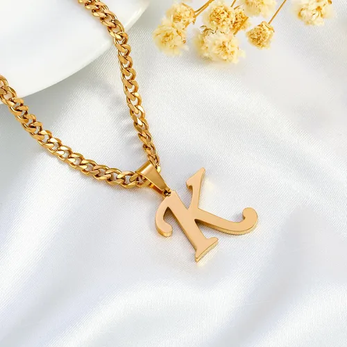 Vista 7 de LUXEJEW Collares con inicial de cadena cubana de oro para hombres, dije de letra, collar con inicial para hombres, niños y mujeres, collares