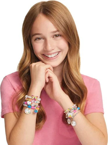 Vista 7 de Make It Real: Joyas de bricolaje con arco iris y perlas: haz 8 pulseras de moda con impresionantes dijes y cuentas temáticas de arcoíris, 598 piezas