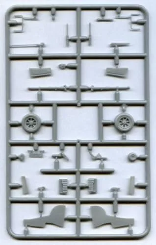 Vista 3 de ***LAVOCHKIN LA-9 caza soviético 1/48 Micro-MIR 48-005