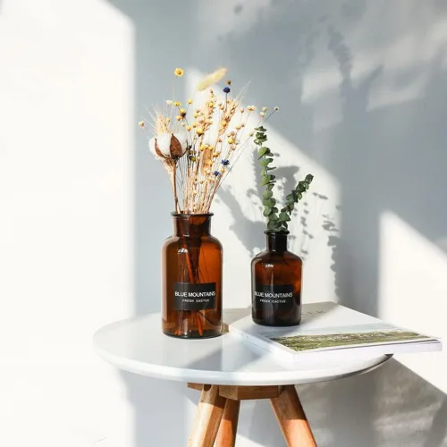 Vista 4 de Jarrón de cristal ámbar, 1 jarrón pequeño, botellas de vidrio decorativas, tarros de boticario marrón, decoración del hogar, jarrones florales