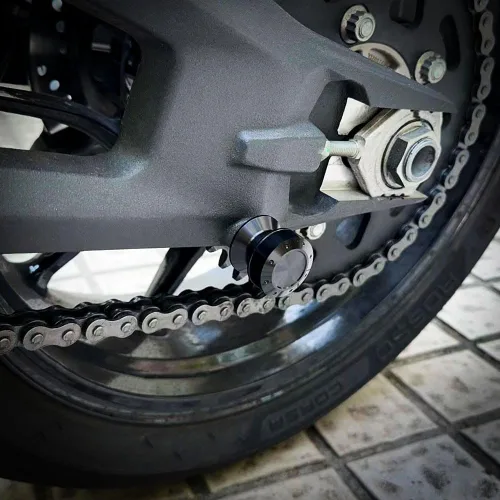 Vista 4 de M6 Carretes deslizantes del brazo oscilante Compatibles con MT-09/10, RSV4, YZF-R1/R3/R6, FZ10, MT-01, Tracer 9, Tracer 900 GT, FZ-09, FJ-09