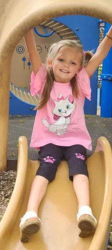 Vista 5 de Popshion Conjunto de ropa para niñas de 2 piezas, conjunto de ropa para niños pequeños, manga volada con dobladillo irregular, parte superior