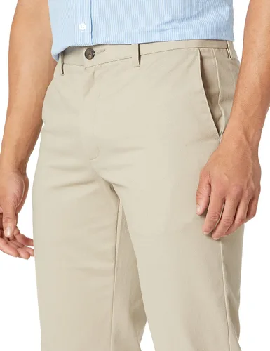 Vista 3 de Tienda Essentials Men's Slim-Fit Wrinkle-Resistant Flat-Front Chino Pant