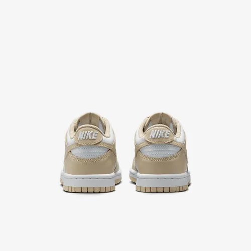 Vista 430 de Nike Kid's Dunk Low Sneaker