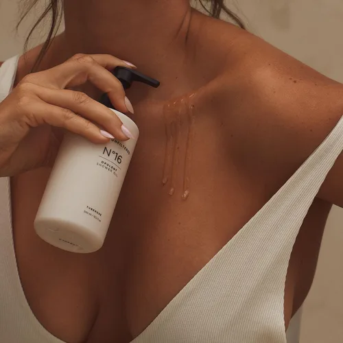 Vista 5 de + Lux Unfiltered Aceite de ducha Opulent N°16 - Gel de baño en tuberosa - Aceite limpiador de cuerpo completo con jojoba, avacado y semilla de uva
