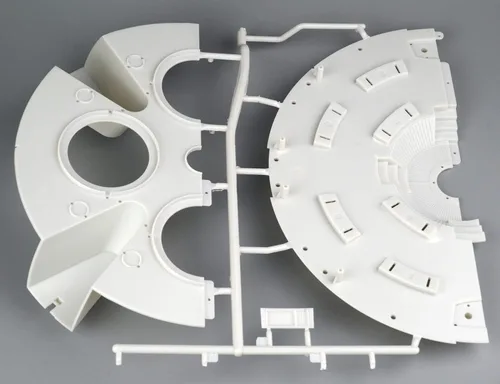 Vista 3 de 2001: A Space Odyssey Aries-1B Lunar Carrier Kit de modelo a escala 1/48