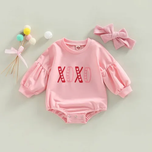 Vista 32 de SOLILOQUY Traje de manga larga con cuello redondo para el primer día de San Valentín para bebé niño y niña, mameluco de corazón de amor