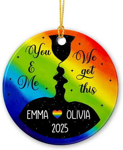 Vista 22 de All for Love - Adorno de cerámica LGBT arcoíris para Navidad 2025, adorno de Navidad personalizado para parejas, orgullo gay/lesbiano, adorno