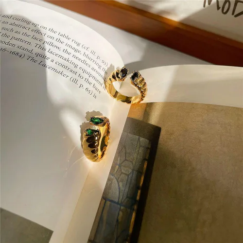 Vista 7 de Anillo trenzado de acero inoxidable chapado en oro vintage con circonita cúbica ovalada, ajustable, para mujer