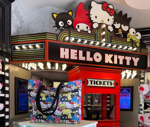 Vista 7 de Hello Kitty and Friends Tote My Melody Keroppi Chococat Tuxedo Sam Print Bag, Varios